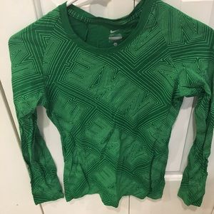 Large girls Nike shirt in green
